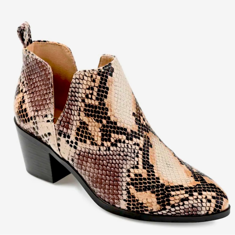 Journee Collection Lola bootie